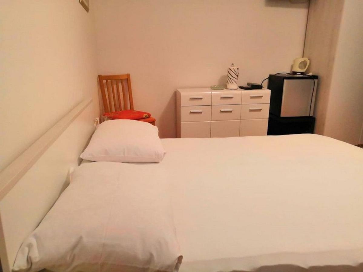 Apartment And Rooms Ruza Трогір Екстер'єр фото